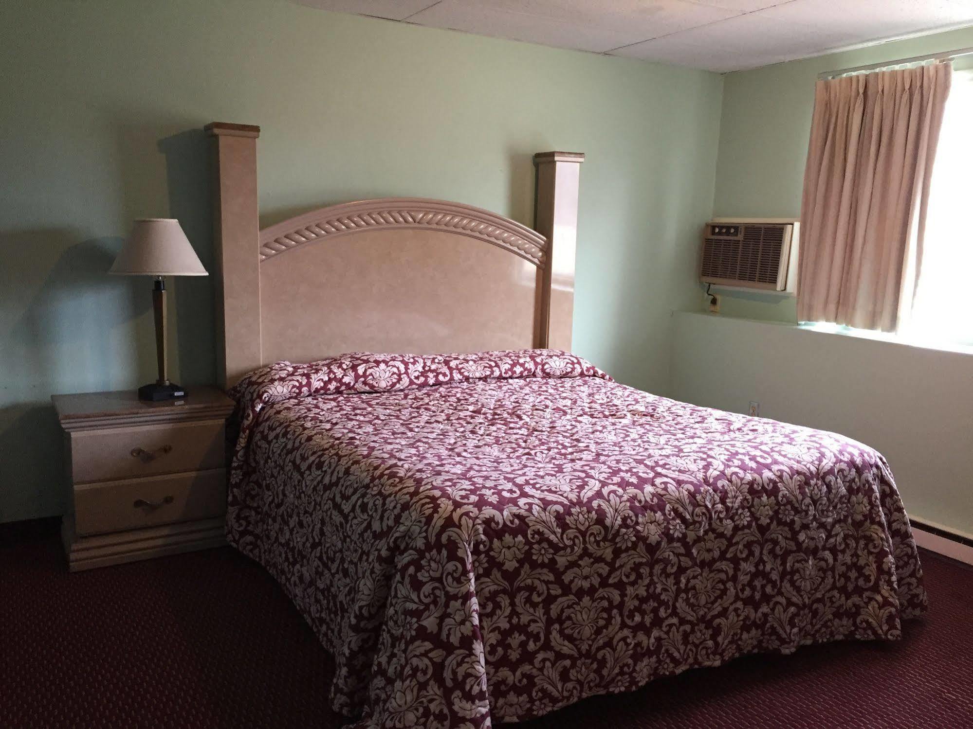 Iron Horse Inn Simsbury Kültér fotó